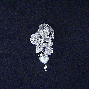 薔薇×蛇(ヘビ)_ホワイト