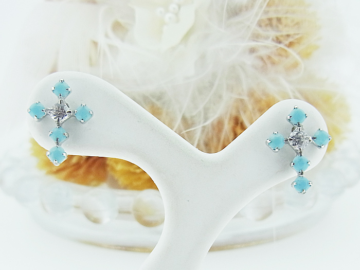 揺れるクロス（十字架）/K14WG/ピアス | 通販 | 山西宝石ホームページ